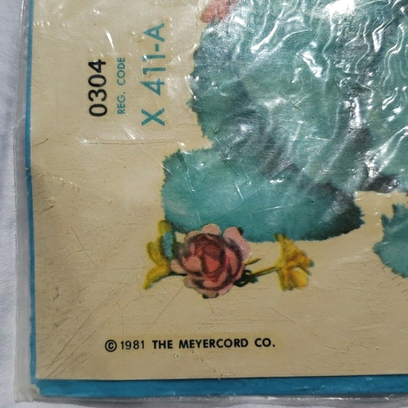 SOLD on M........Vintage 1981 decal 10" x 6.5" New, still sealed. Bunny rabbit - Picture 5 of 12